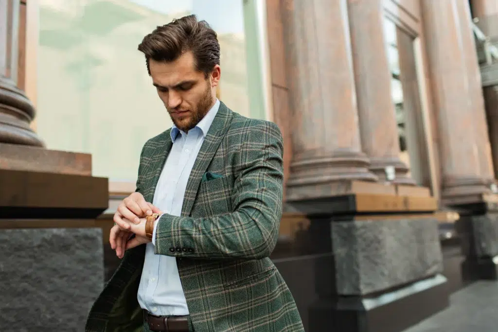 Blazer : un must have de la garde-robe masculine Blazer : un must have de la garde-robe masculine Conseils et astuces 153710129 l normal none